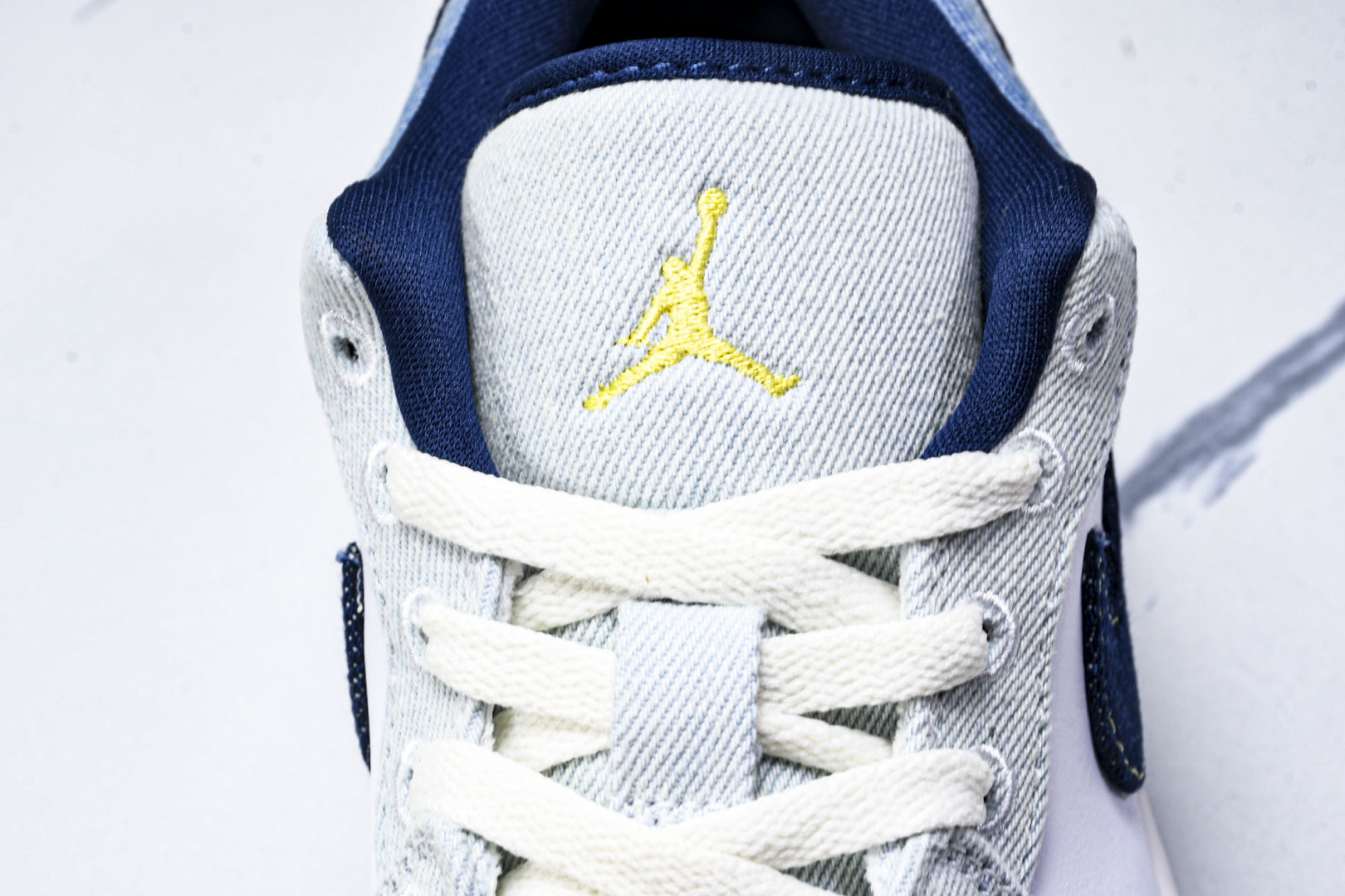 
AJ1 Low 尺码40-46

纯原版出品-Air Jordan 1 Low AJ1 乔1牛仔风潮 