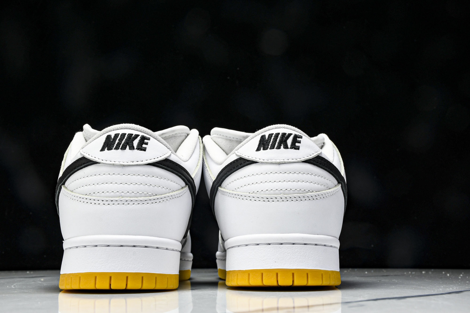 Dunk 尺码40-47.5

纯原版出品-NK SB Dunk Low Pro White Gum 白