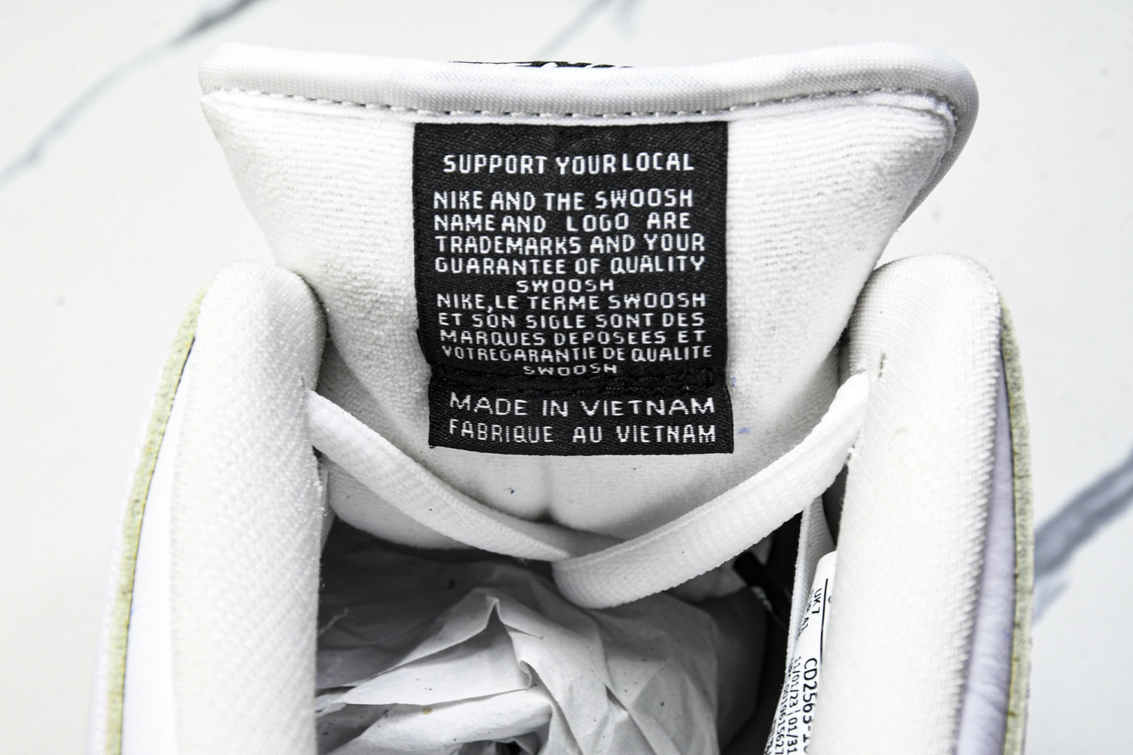 Dunk 尺码40-47.5

纯原版出品-NK SB Dunk Low Pro White Gum 白