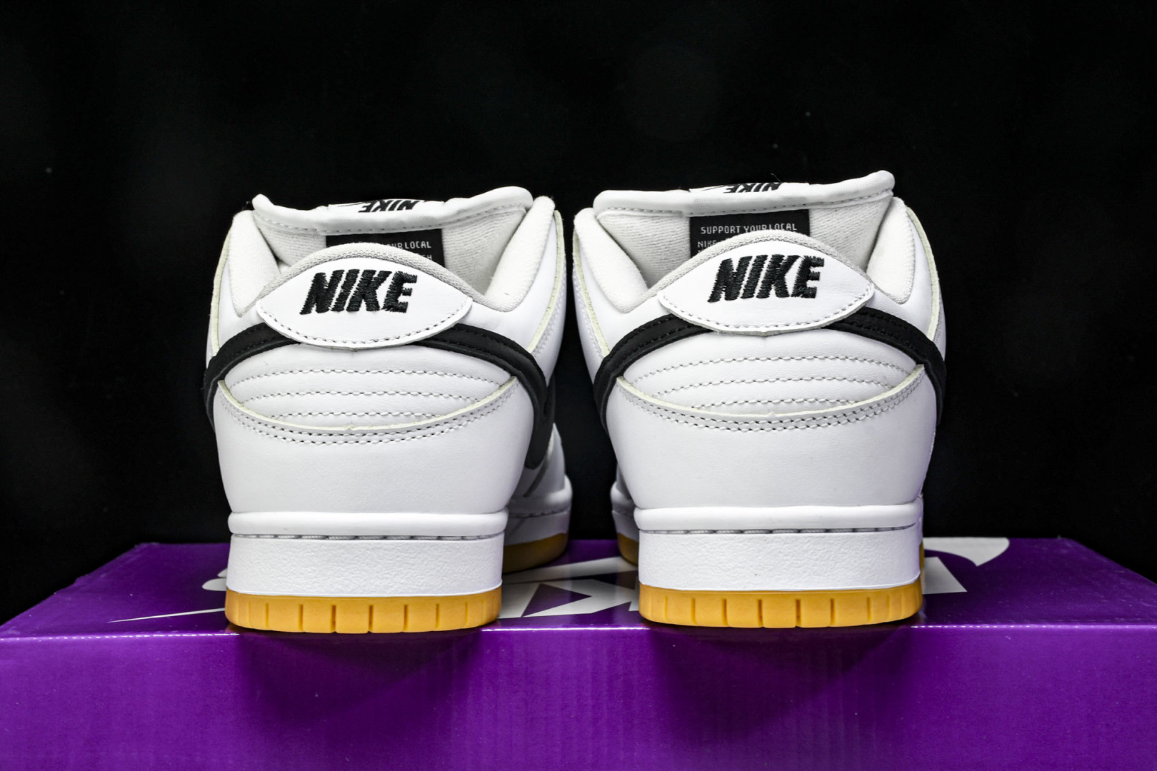 Dunk 尺码40-47.5

纯原版出品-NK SB Dunk Low Pro White Gum 白