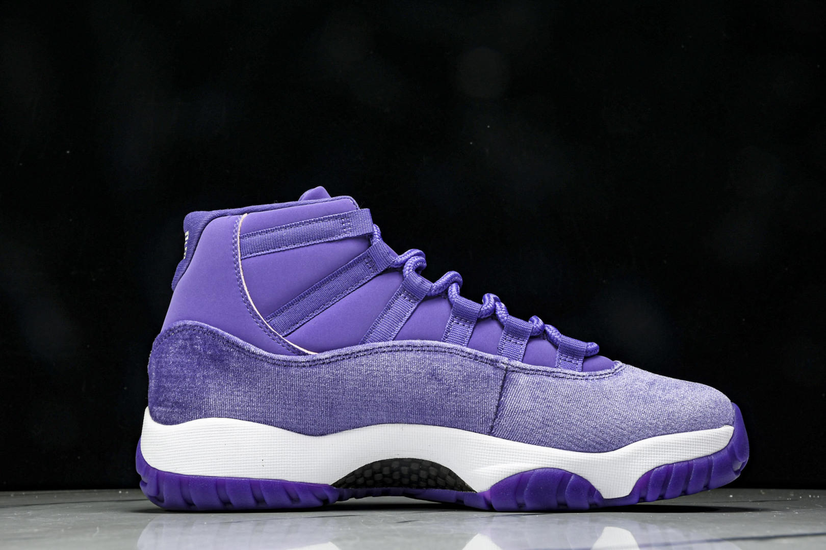 AJ11 尺码40-48.5

纯原版出品-Air Jordan 11 Retro AJ11 乔11灯芯