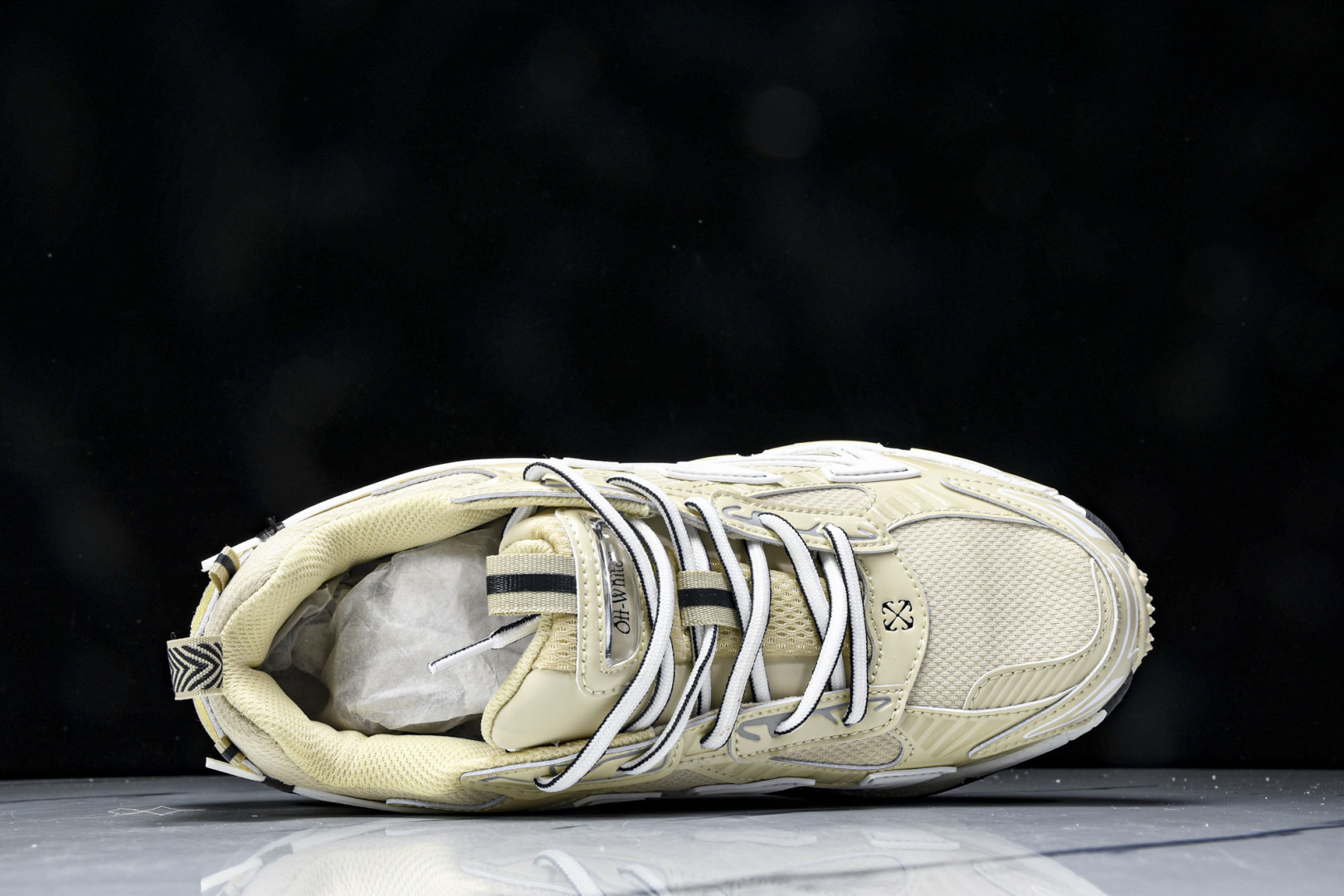 OW OFF 尺码36-47

纯原版出品-OFF WHITE 黑白三箭头登山厚底老爹鞋增高男女运动休闲