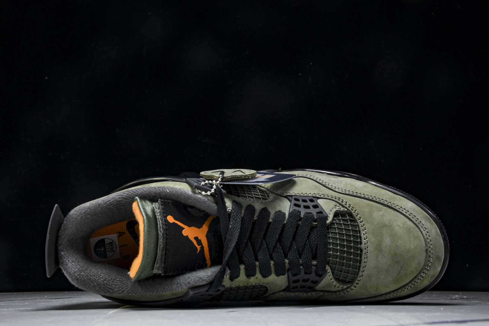 AJ4 尺码40-47.5

纯原版出品-Air Jordan 4 Retro OG SP Undefe