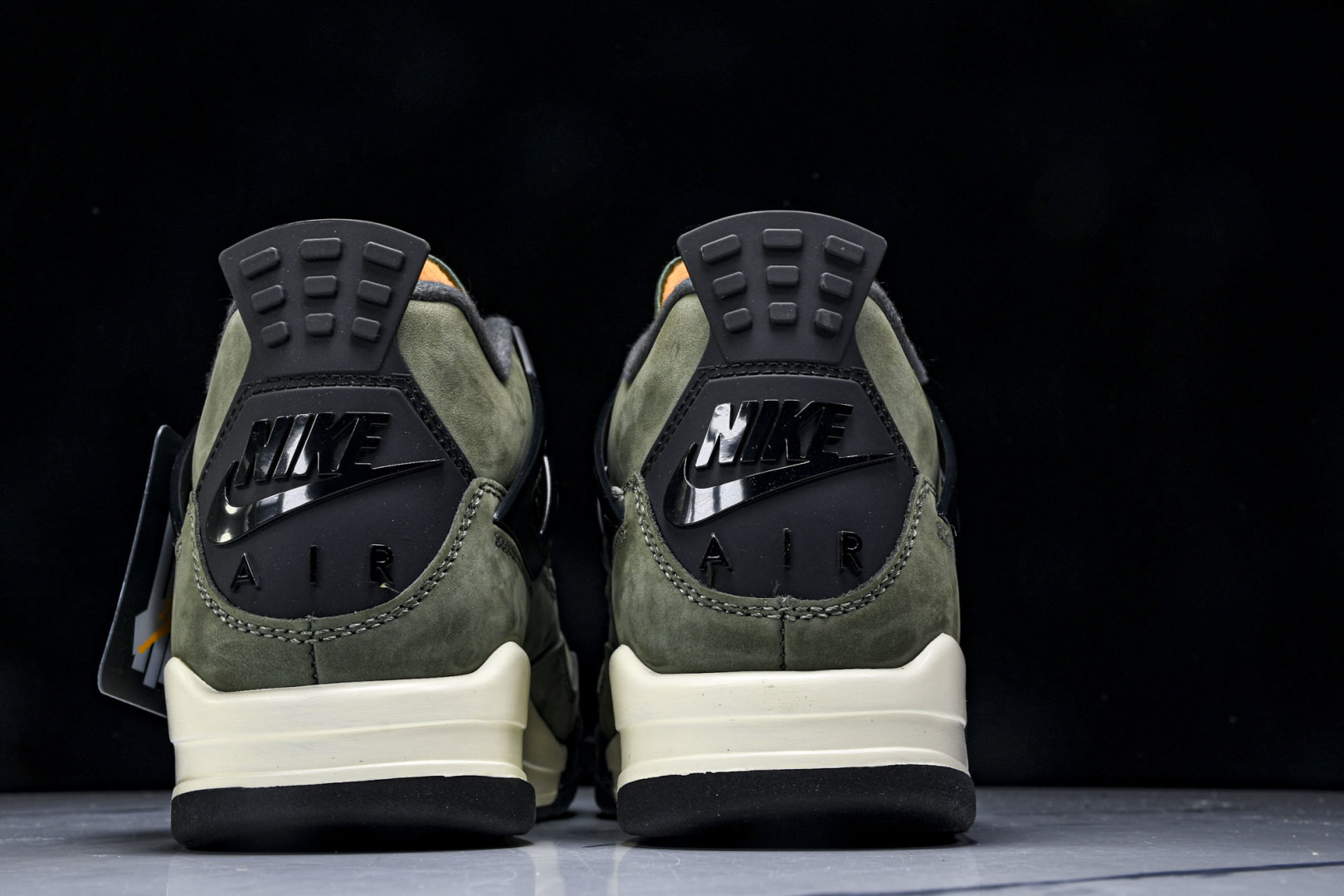 AJ4 尺码40-47.5

纯原版出品-Air Jordan 4 Retro OG SP Undefe