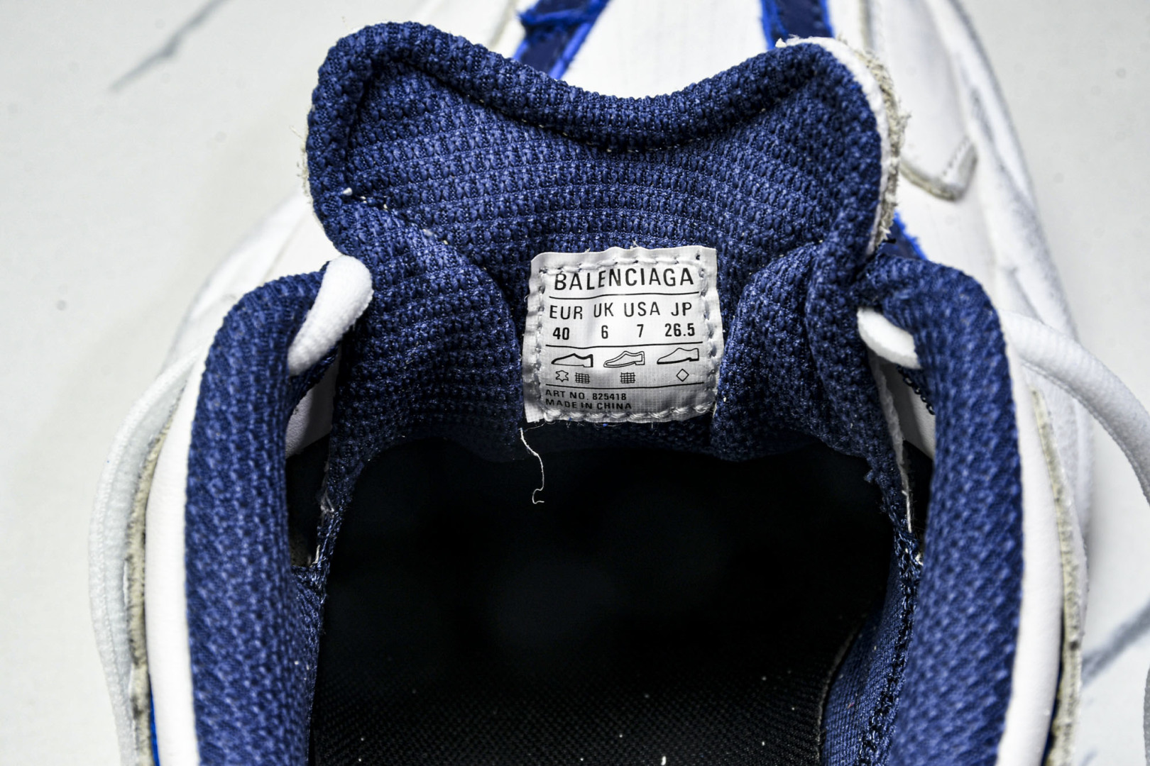 巴黎 尺码36-45 偏大1码

纯原版出品-Balenciaga Monday White Grey深