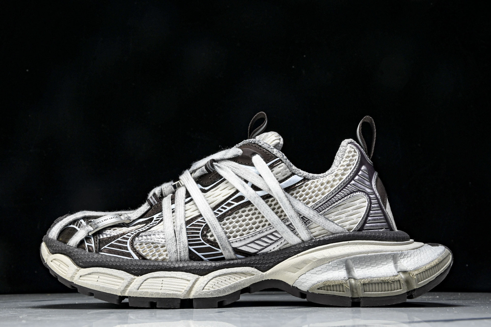 巴黎绑带 尺码36-45 偏大1码

纯原版出品-Balenciaga 3XL Extreme Lace