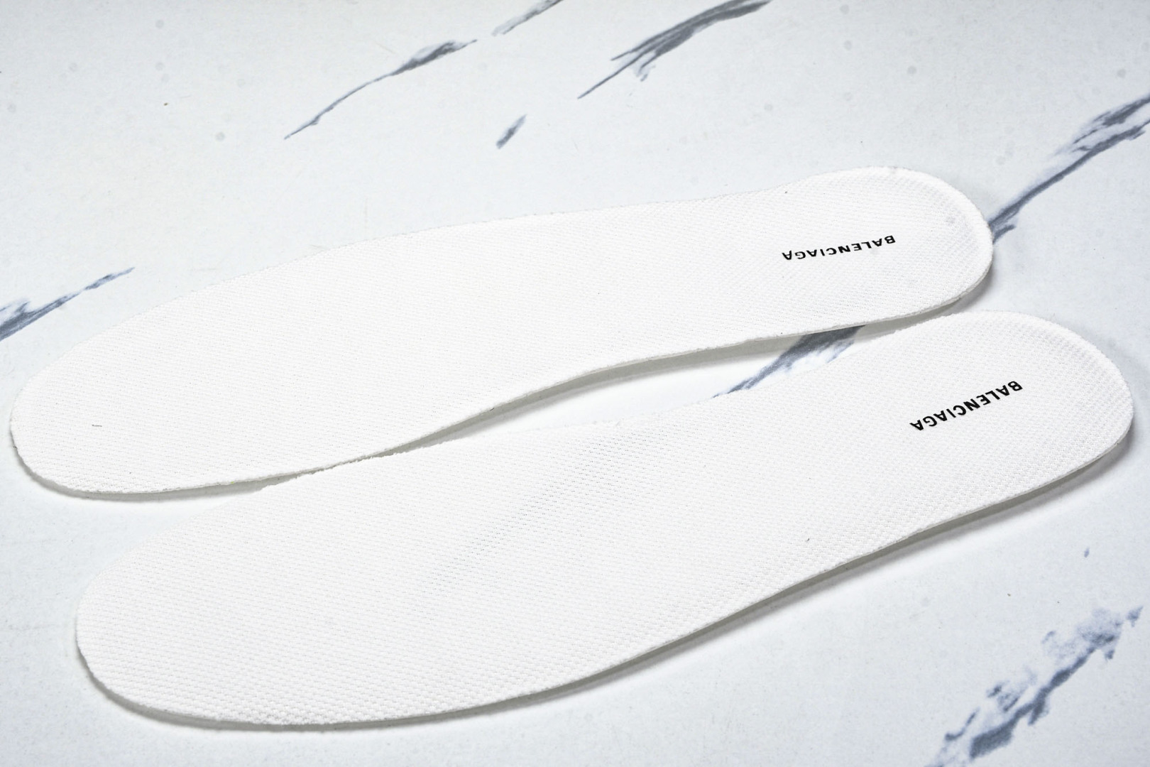巴黎 尺码36-45 偏大1码

纯原版出品-Balenciaga Track 巴黎世家3.0 白色 W