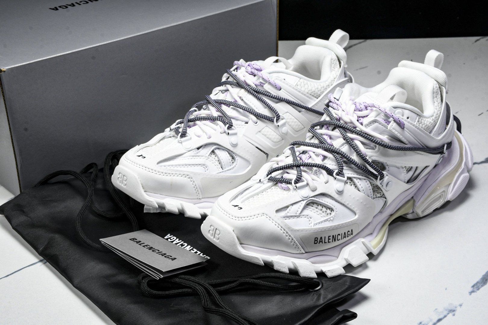 巴黎 尺码36-45 偏大1码

纯原版出品-Balenciaga Track 巴黎世家3.0 白色 W
