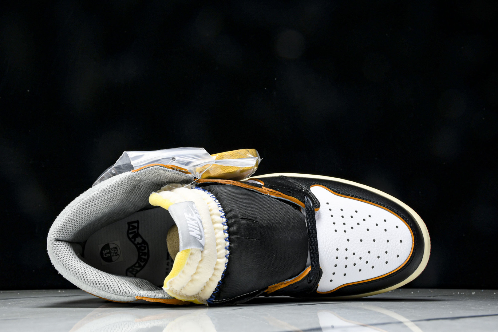 AJ高帮 尺码40-47.5

纯原版出品-Union x Air Jordan 1 Retro Hig