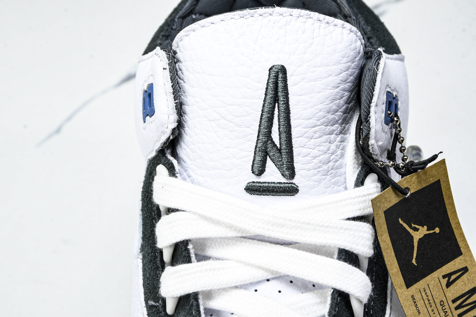 AJ3 尺码39-47.5

纯原版出品- Air Jordan 3 Retro OG SP Diffu