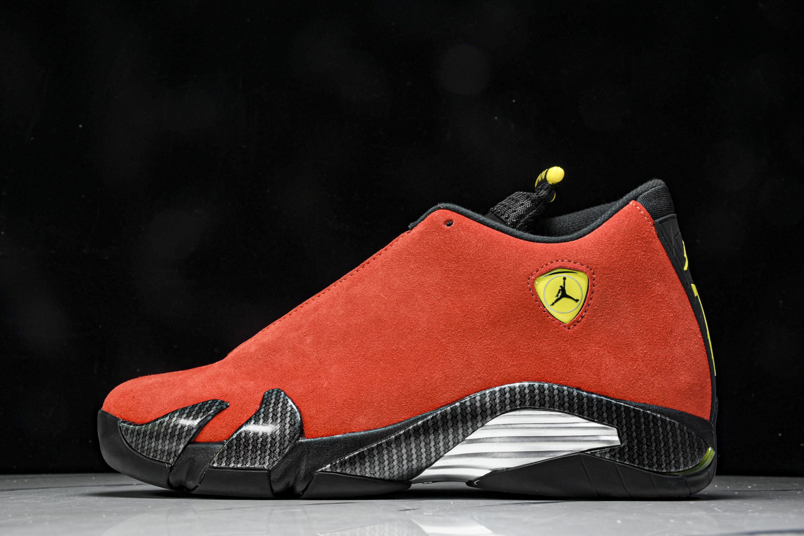 AJ14 尺码39-47.5

纯原版出品-Air Jordan 14 Retro Ferrari (2