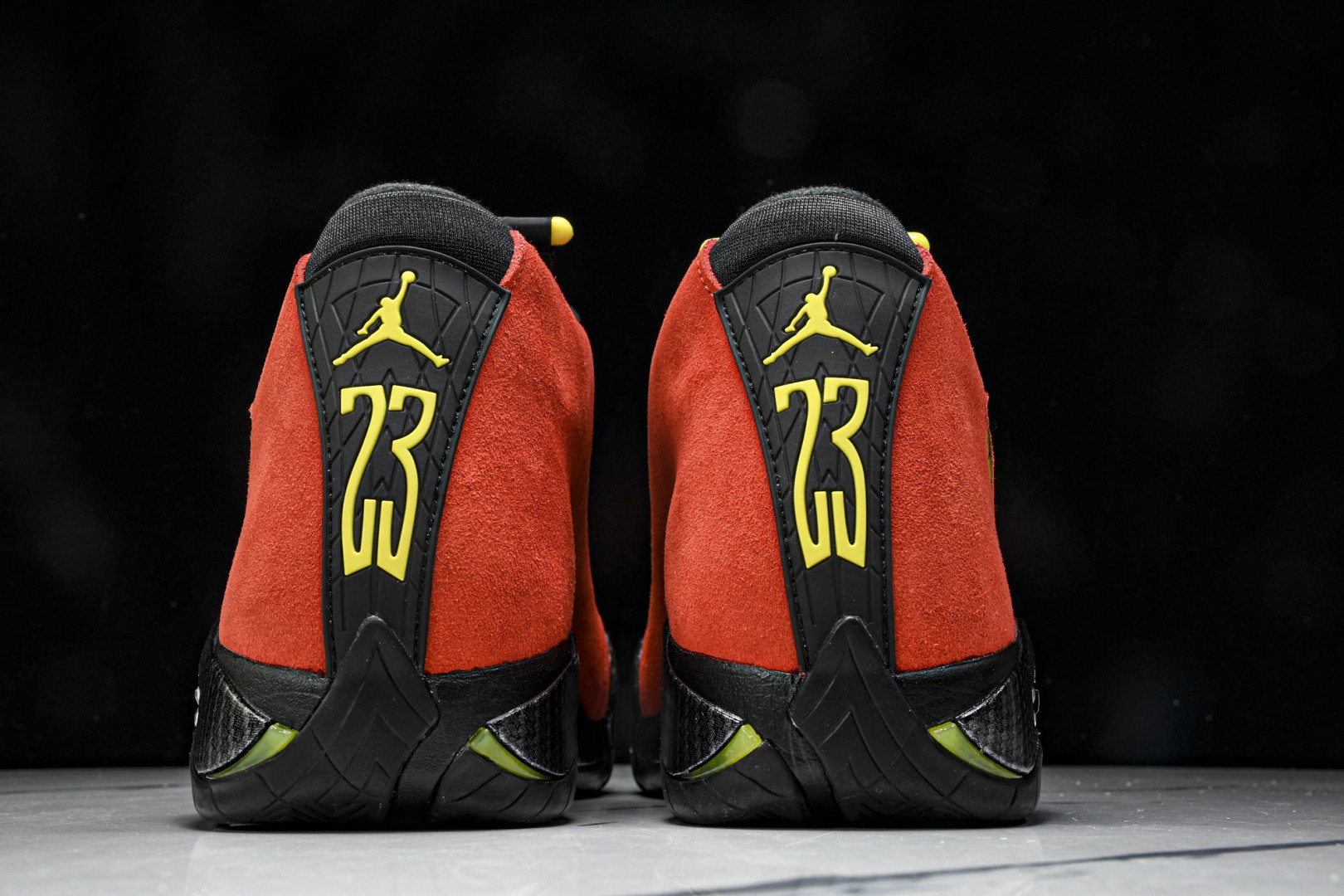 AJ14 尺码39-47.5

纯原版出品-Air Jordan 14 Retro Ferrari (2