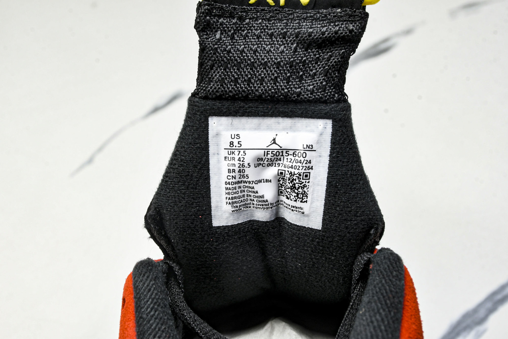 AJ14 尺码39-47.5

纯原版出品-Air Jordan 14 Retro Ferrari (2