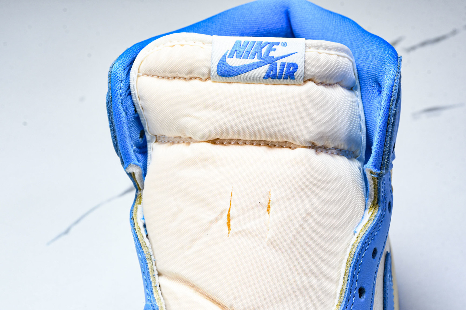 AJ1高帮 尺码40-48.5

纯原版出品-Air Jordan 1 Retro High OG UN
