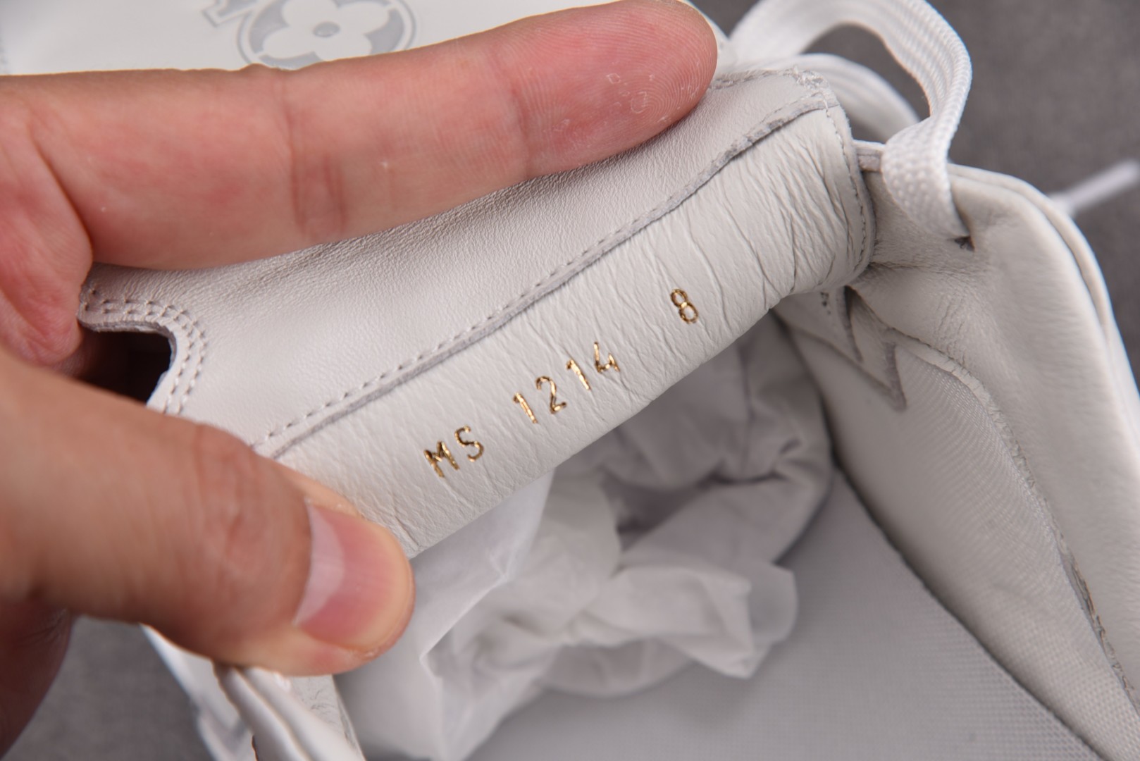 LV驴牌 尺码39-45

纯原出品-LOUIS VUITTON Footprint 球鞋 白色 YZ0