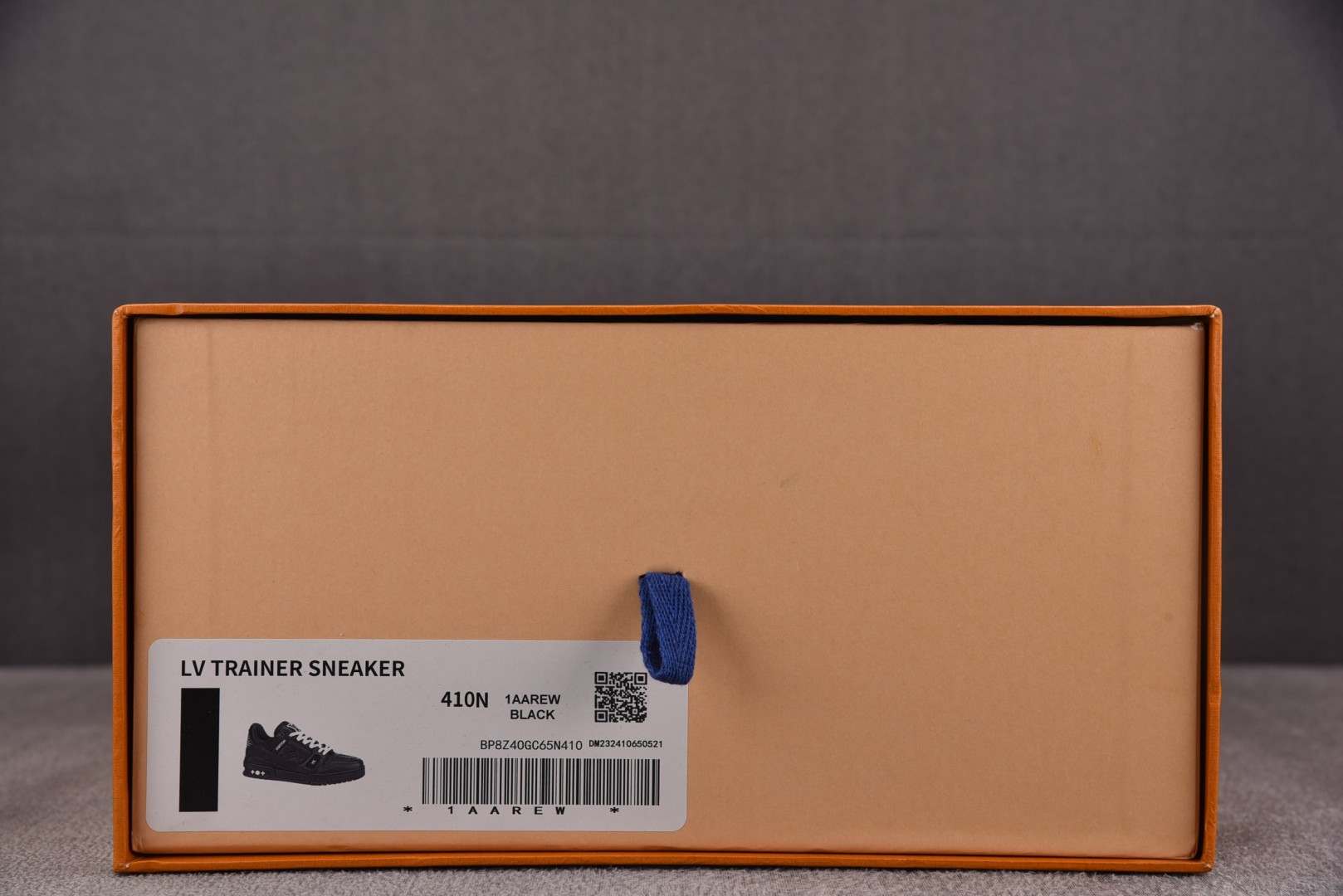 LV驴牌 尺码39-45

纯原出品-Louis Vuitton LV Trainer Black 黑色