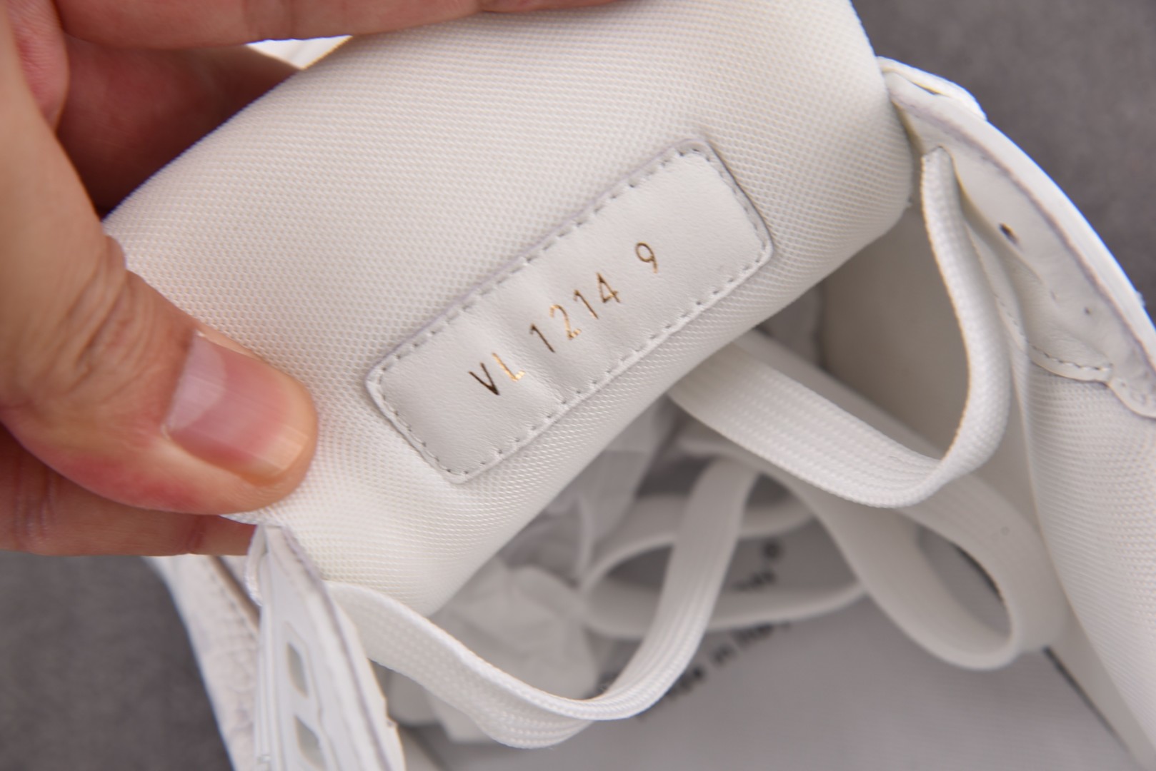 LV驴牌 尺码39-45

纯原出品-Louis Vuitton LV Trainer White 白色