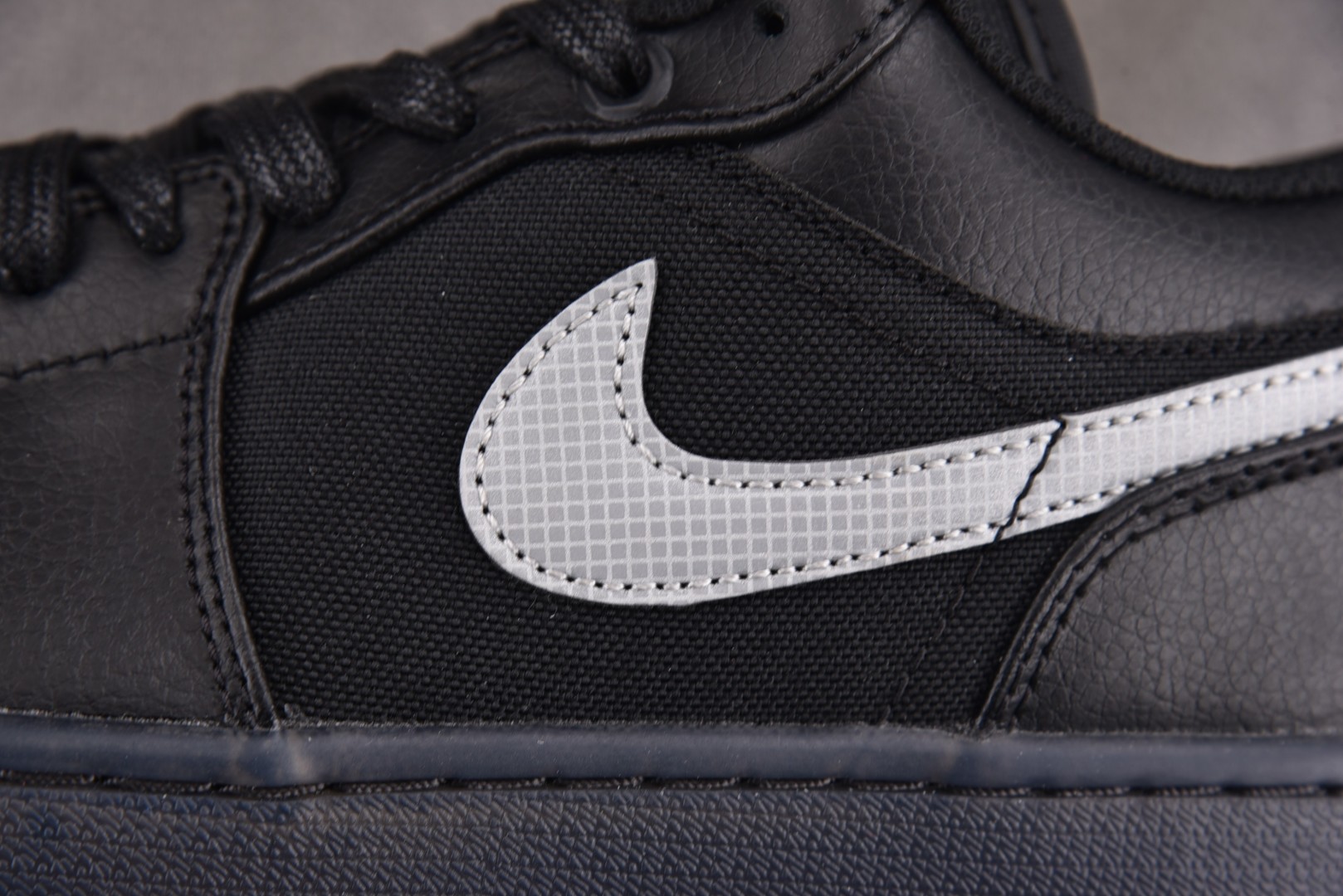 AJ1低帮 尺码35.5-46

纯原版出品-Air Jordan 1 Low Black White 