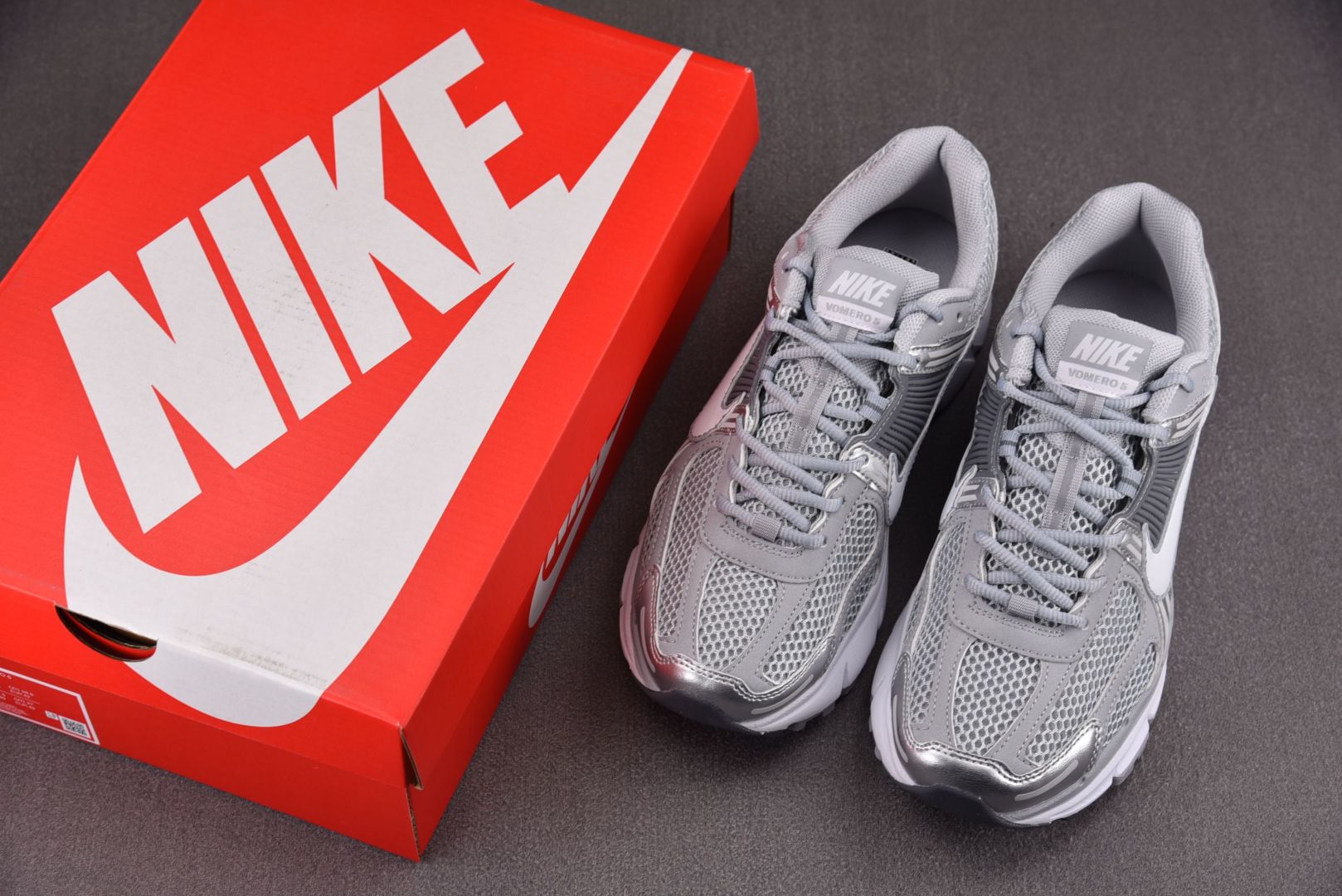 Vomero5 尺码35.5-46

纯原版出品-Zoom Vomero 5 Cool Grey 酷灰 