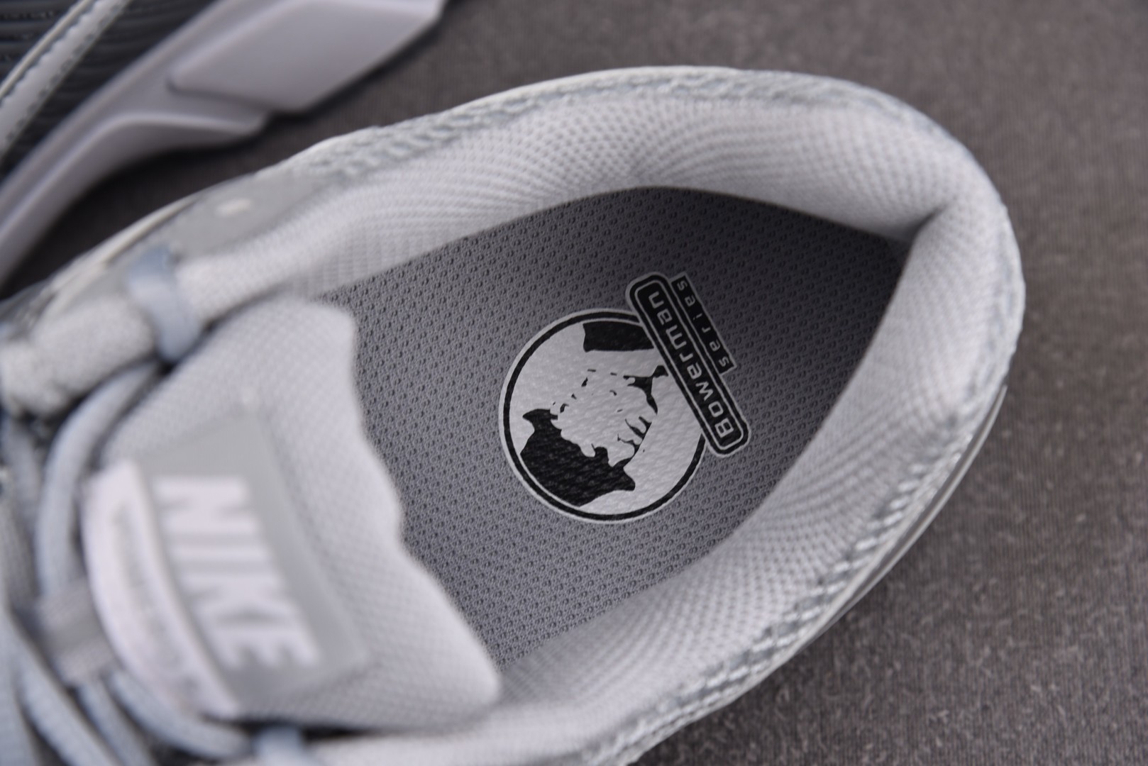 Vomero5 尺码35.5-46

纯原版出品-Zoom Vomero 5 Cool Grey 酷灰 