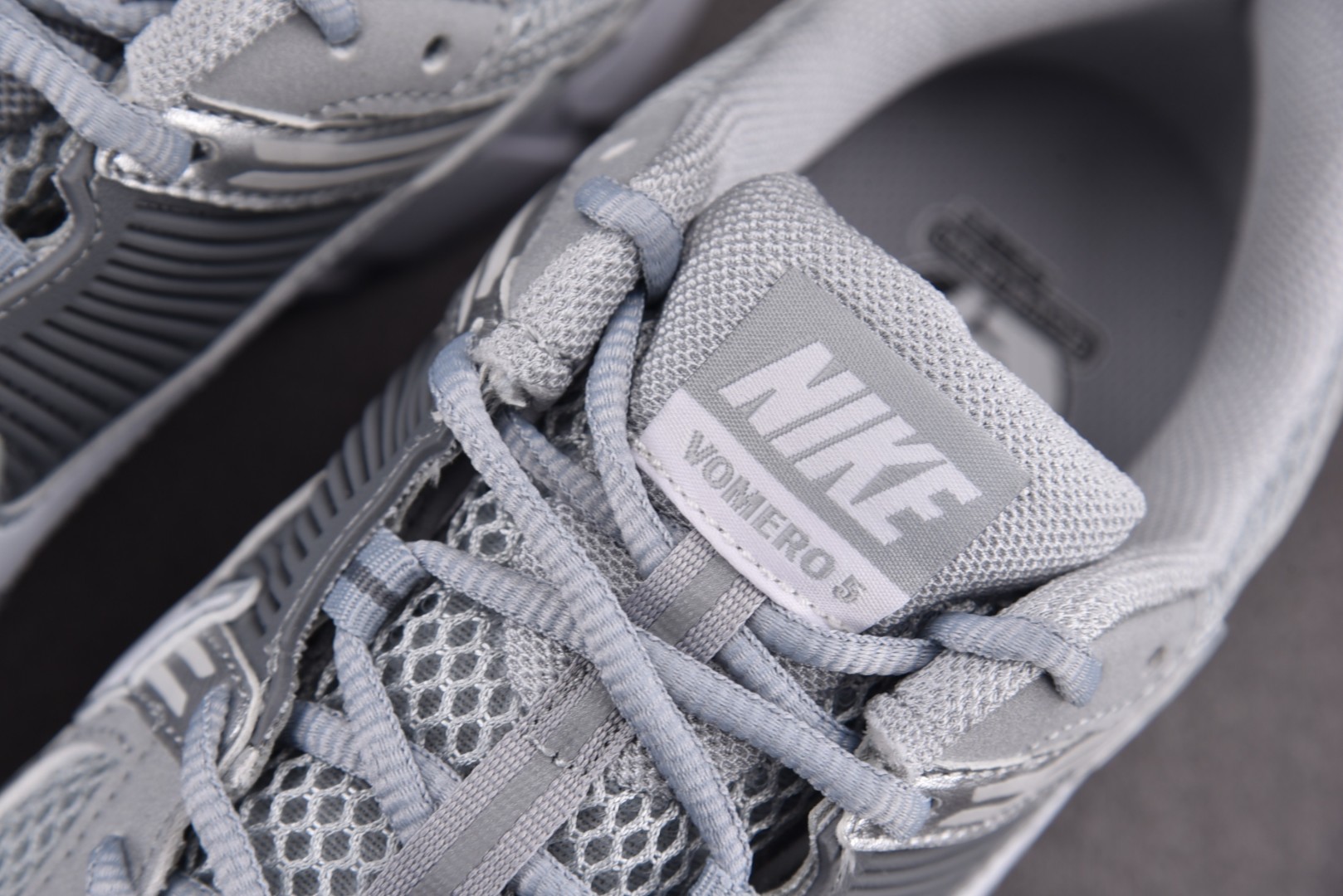 Vomero5 尺码35.5-46

纯原版出品-Zoom Vomero 5 Cool Grey 酷灰 