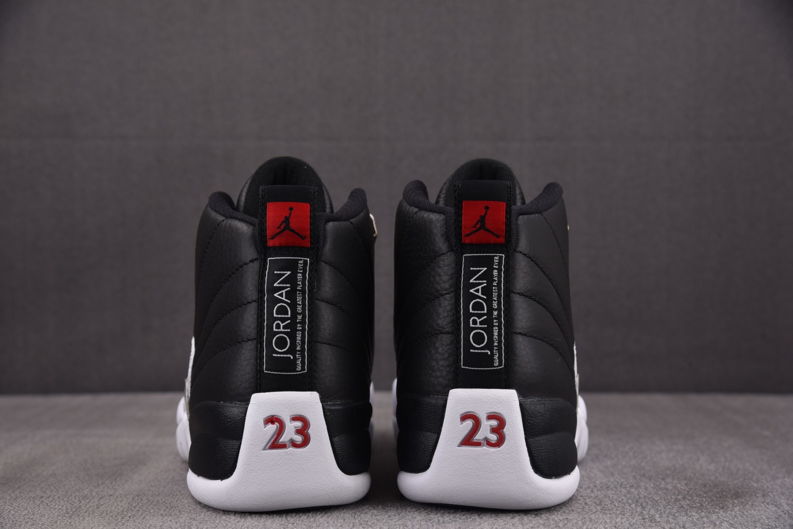 AJ12尺码40-47.5

纯原版出品-Air Jordan 12 Retro Playoffs 季后
