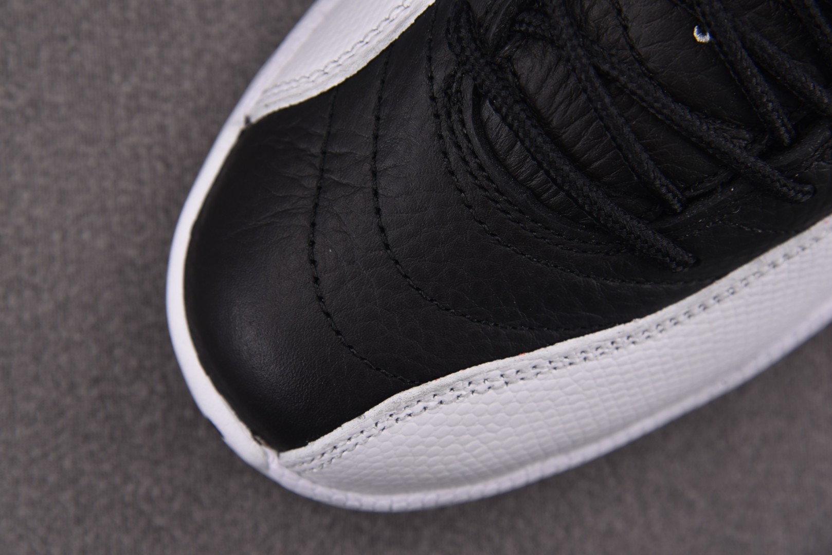 AJ12尺码40-47.5

纯原版出品-Air Jordan 12 Retro Playoffs 季后