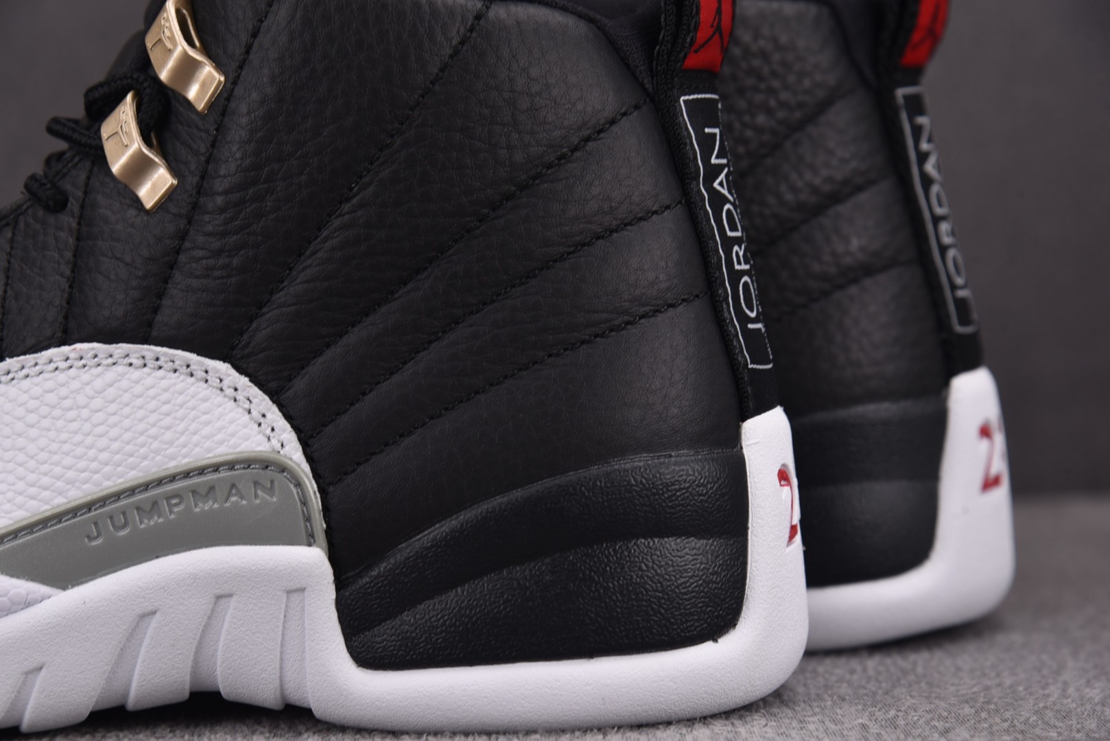 AJ12尺码40-47.5

纯原版出品-Air Jordan 12 Retro Playoffs 季后