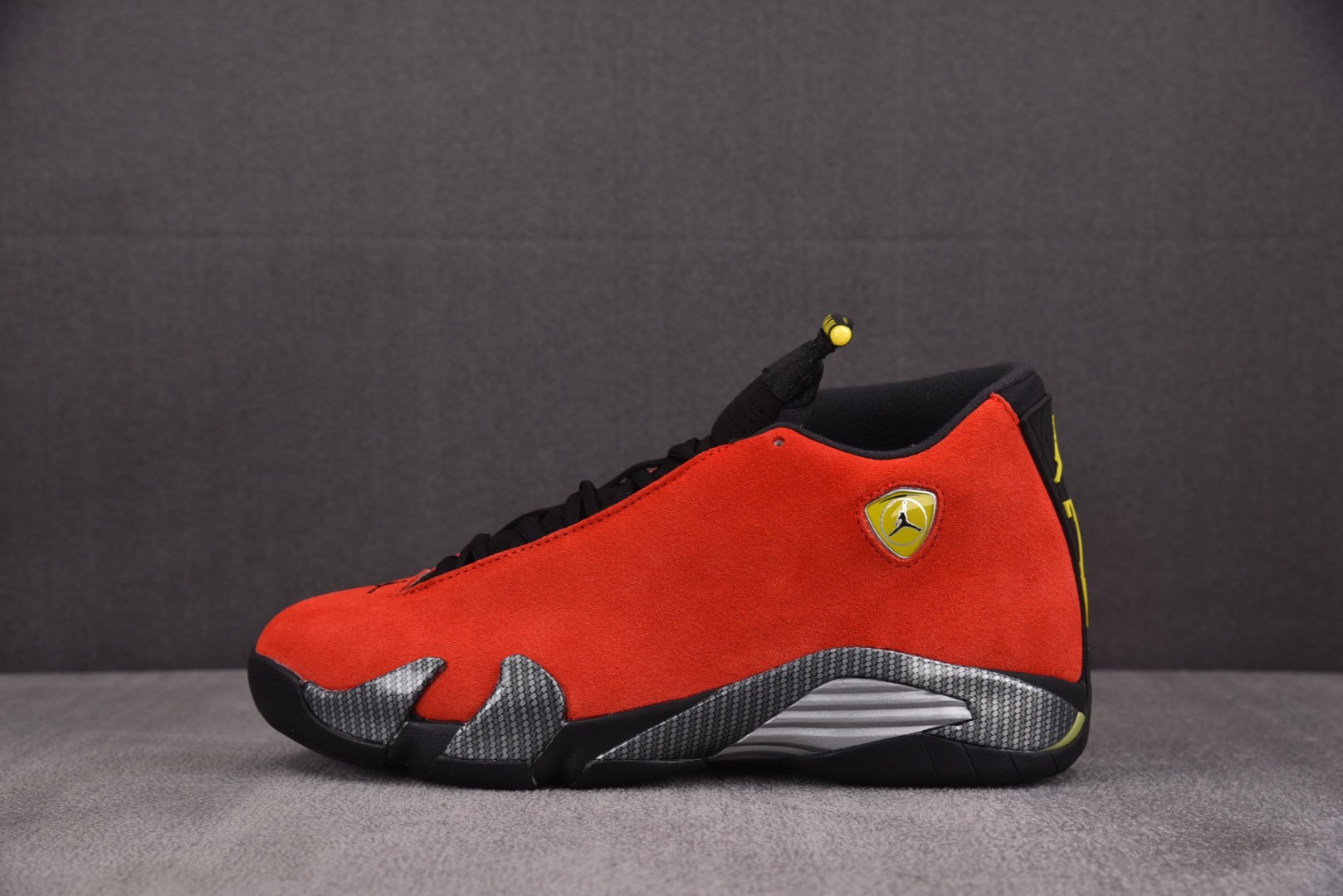 AJ14 尺码39-47.5

纯原版出品-Air Jordan 14 Retro Ferrari (2