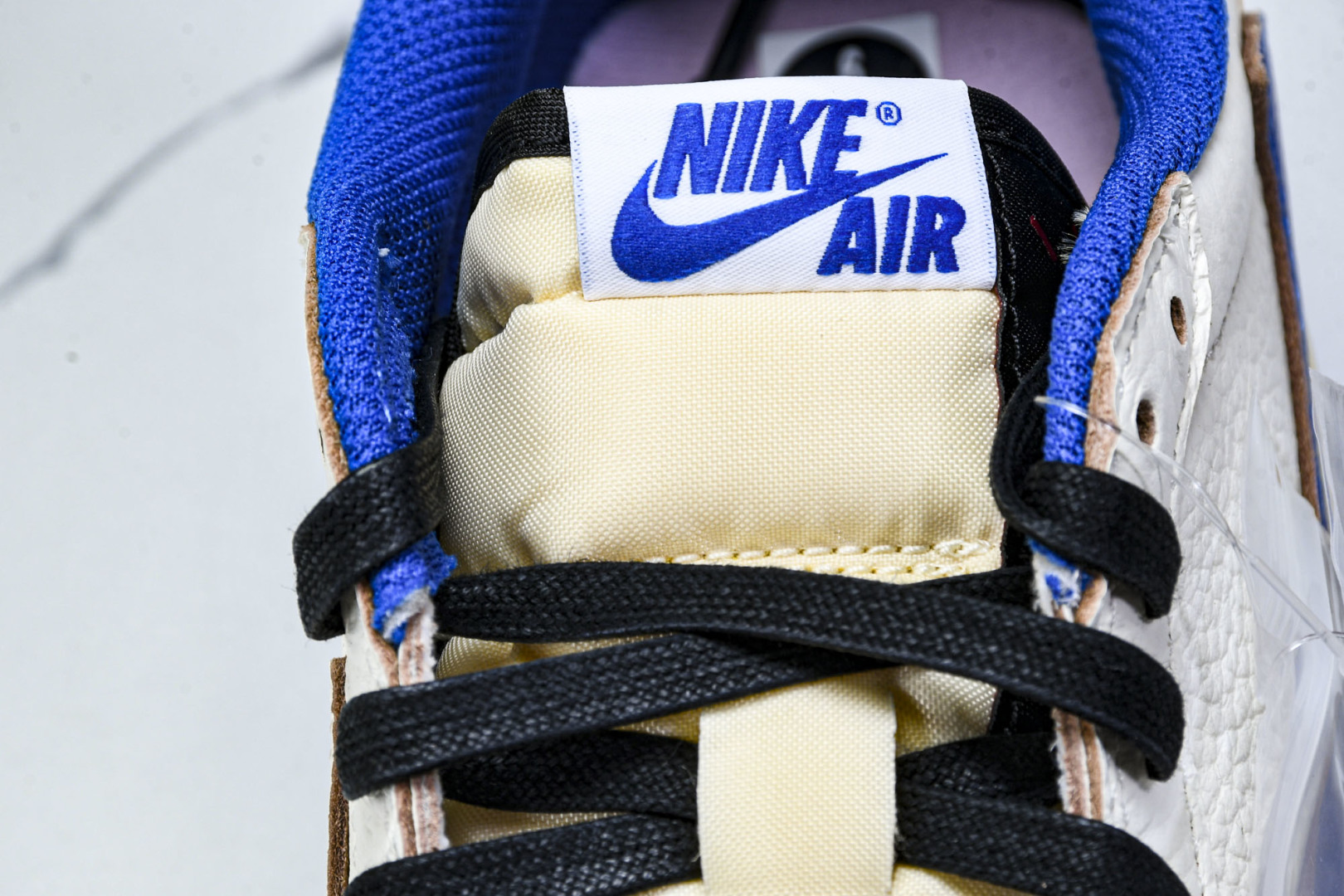新版
AJ倒钩白蓝 尺码36-48.5

纯原出品-Fragment Design x Travis S