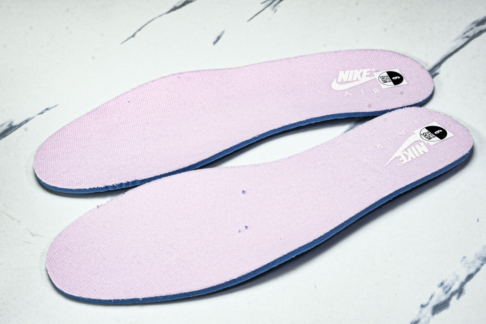 新版
AJ倒钩白蓝 尺码36-48.5

纯原出品-Fragment Design x Travis S