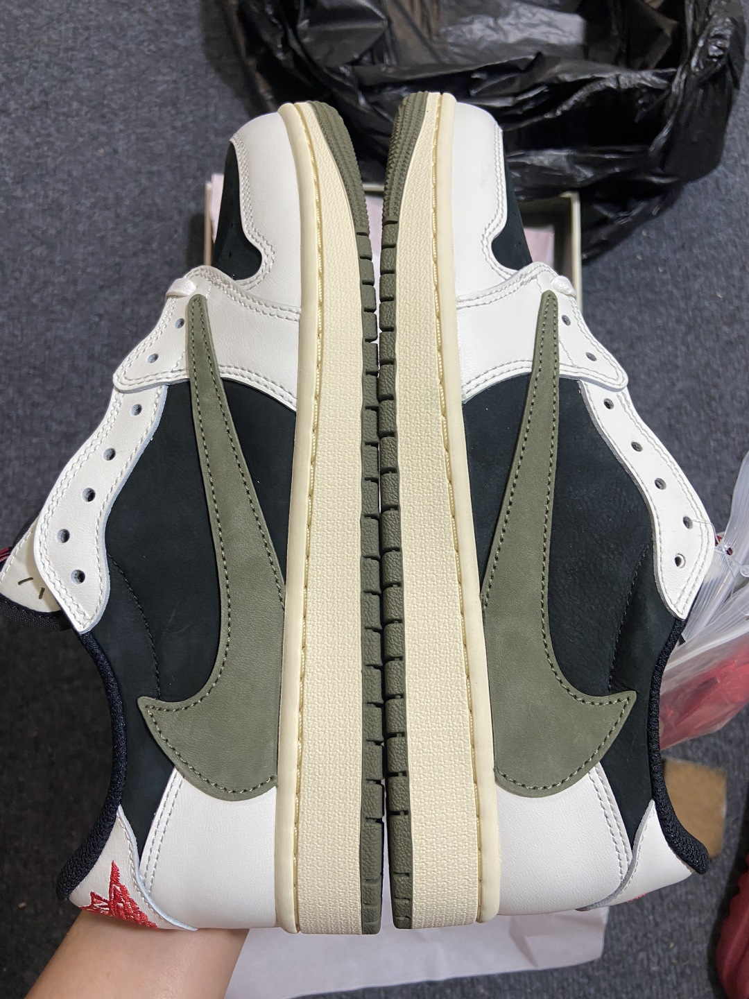 AJ Low 橄榄绿 尺码36-48.5

纯原出品-Travis Scott x Air Jordan