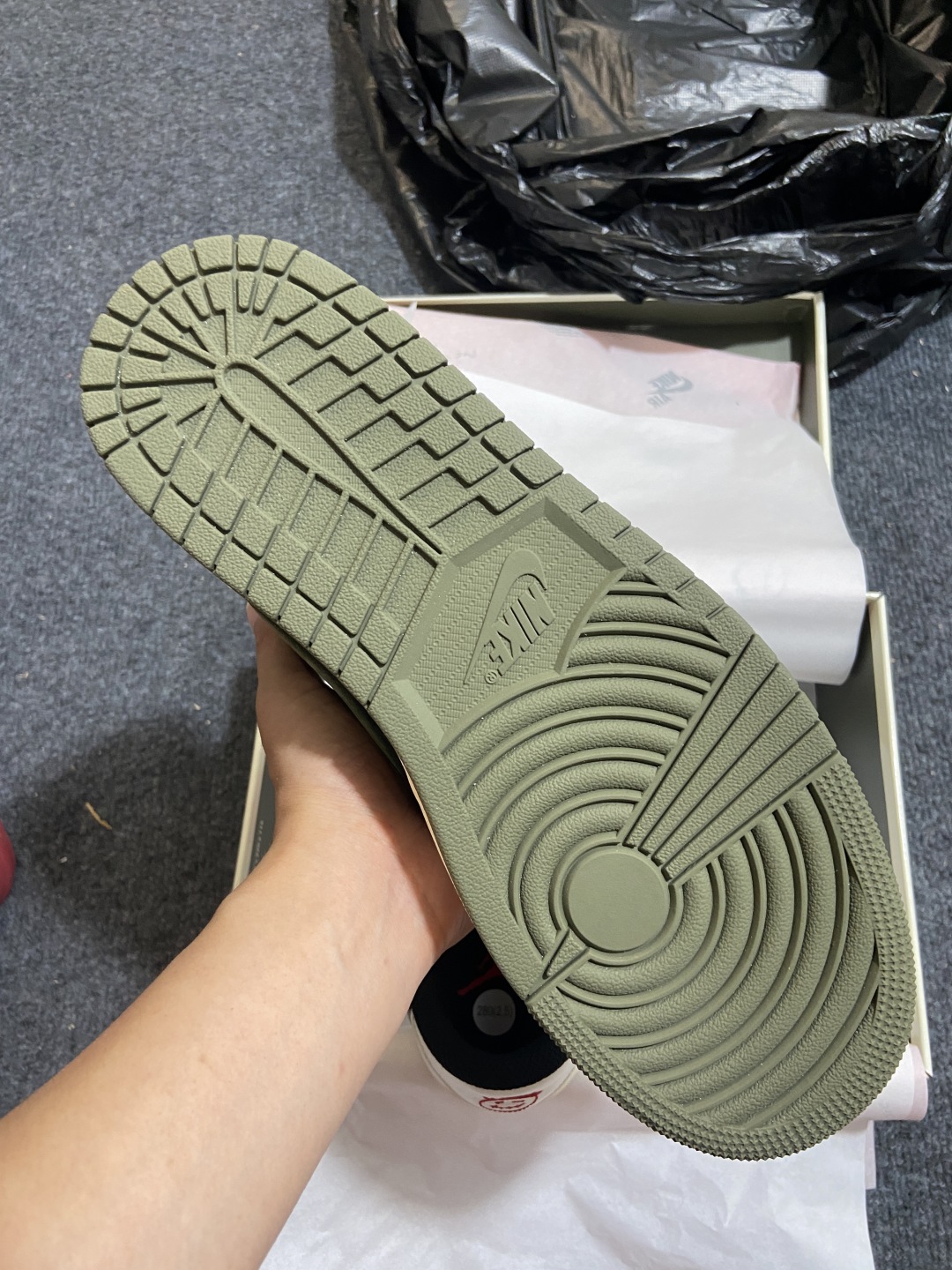 AJ Low 橄榄绿 尺码36-48.5

纯原出品-Travis Scott x Air Jordan
