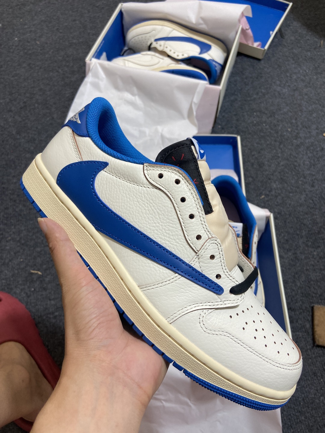 AJ 倒钩LOW 尺码36-48.5

纯原版出品-Fragment Design x Travis S