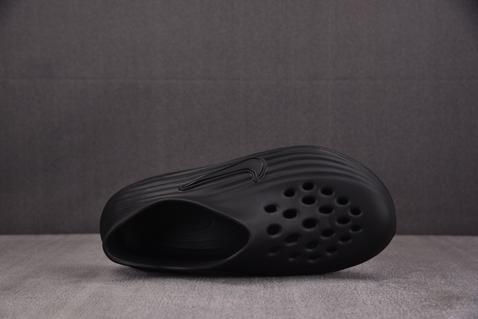 洞洞鞋 尺码36-50

纯原版出品-ReactX Rejuven8 全黑 HV5060-001 YZ0
