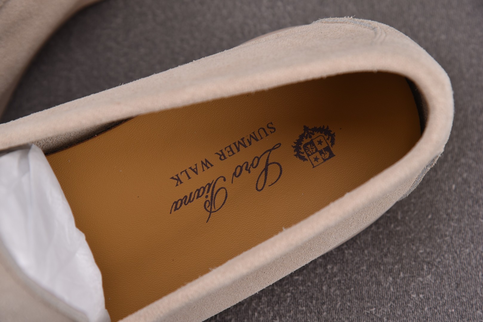 Piana 尺码35-46

纯原版出品-Loro Piana Summer Walk 杏色 YZ022