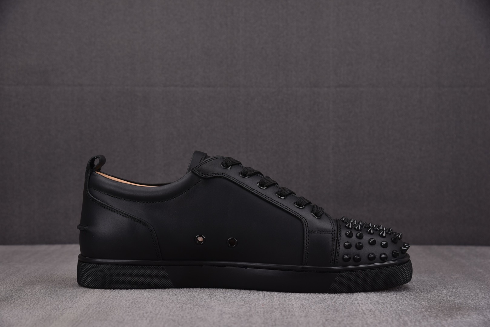 CL路铂廷 尺码40-46

纯原版出品-Christian Louboutin Louis Junio