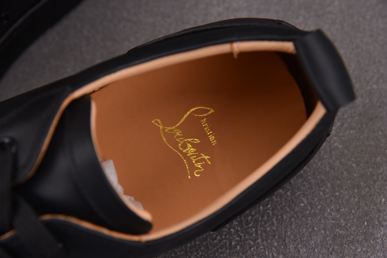 CL路铂廷 尺码40-46

纯原版出品-Christian Louboutin Louis Junio