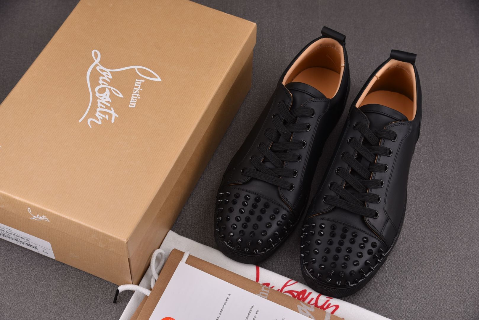 CL路铂廷 尺码40-46

纯原版出品-Christian Louboutin Louis Junio
