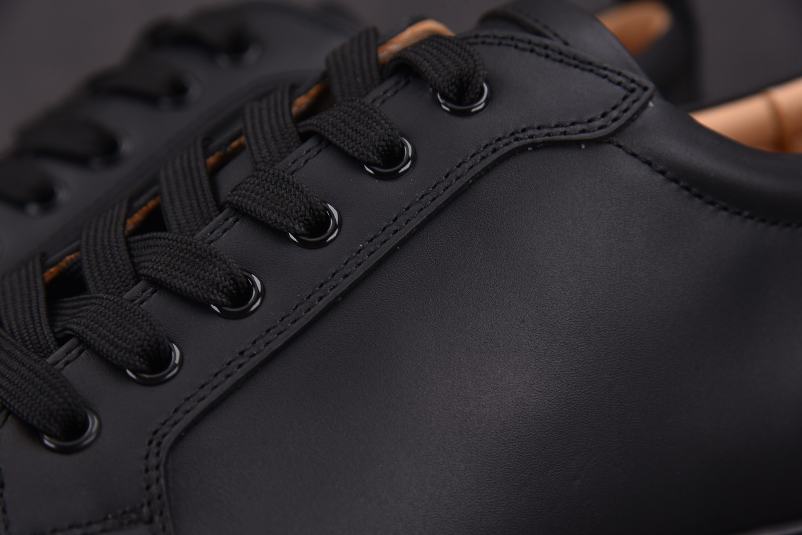 CL路铂廷 尺码40-46

纯原版出品-Christian Louboutin Louis Junio