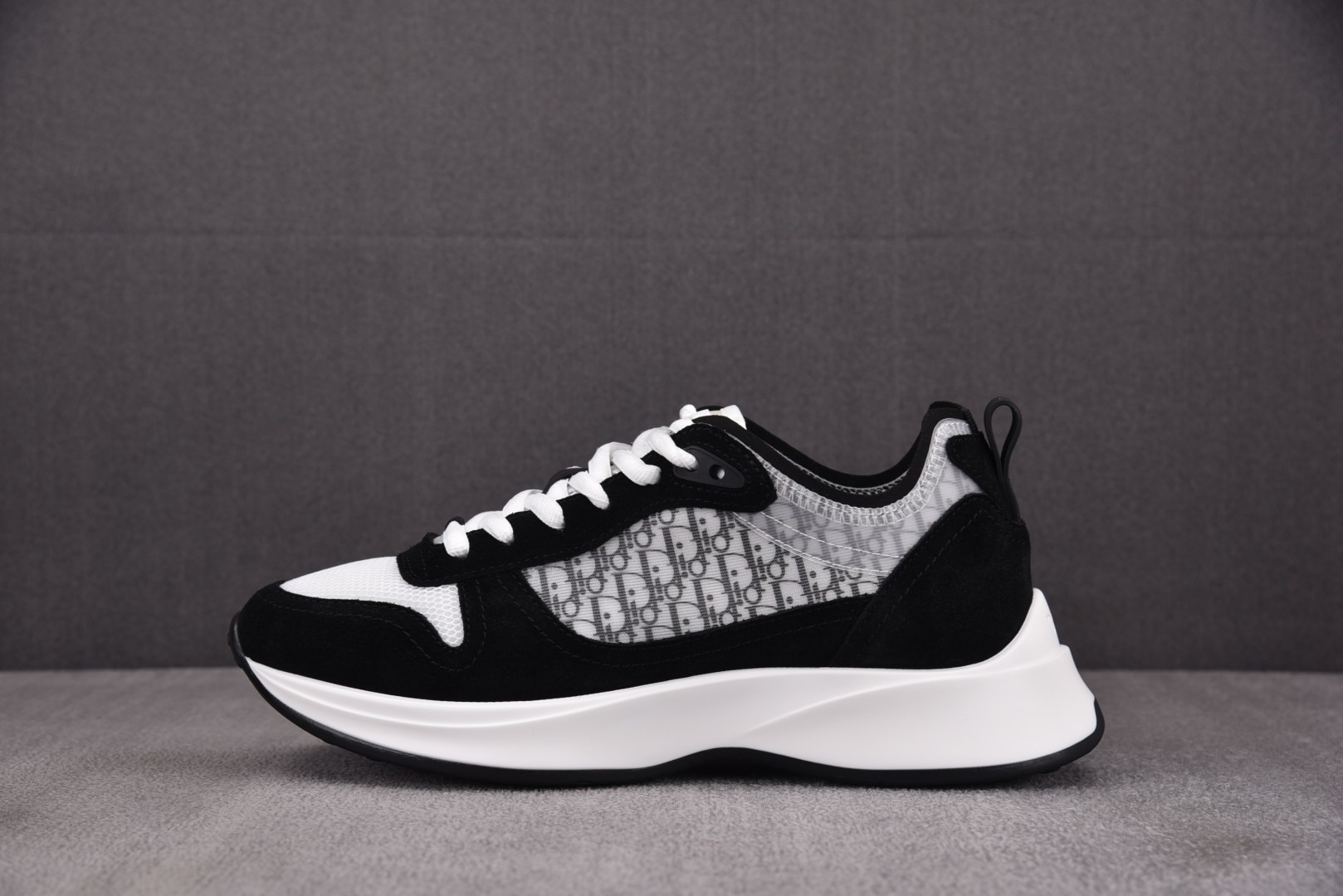 Dior 尺码40-46

纯原版出品-Dior B25 Runner Black Grey Obliq