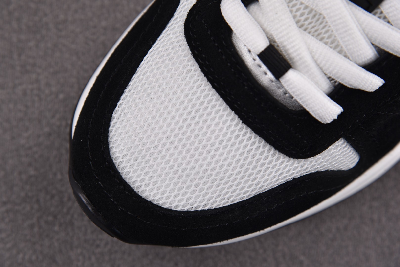 Dior 尺码40-46

纯原版出品-Dior B25 Runner Black Grey Obliq