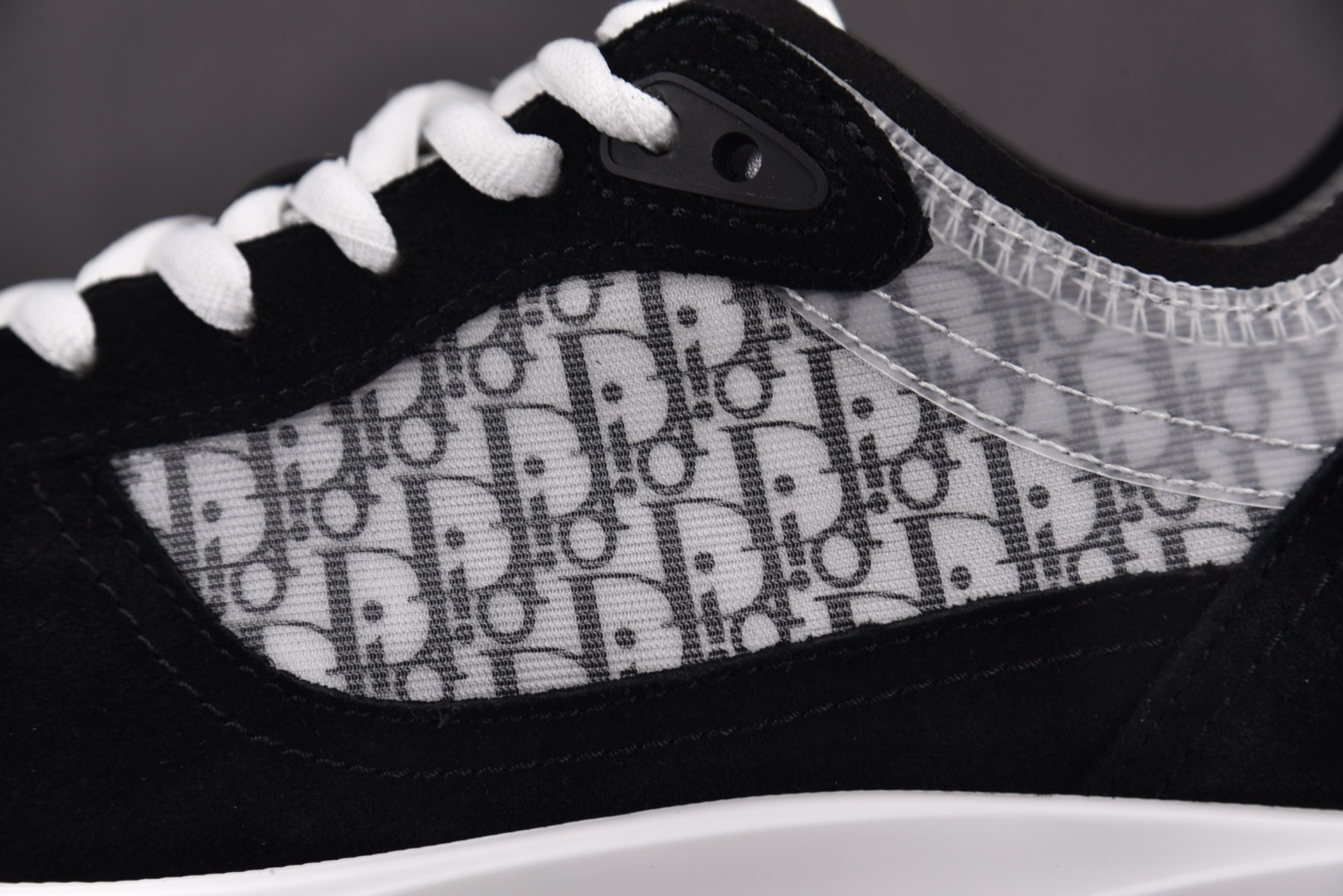 Dior 尺码40-46

纯原版出品-Dior B25 Runner Black Grey Obliq
