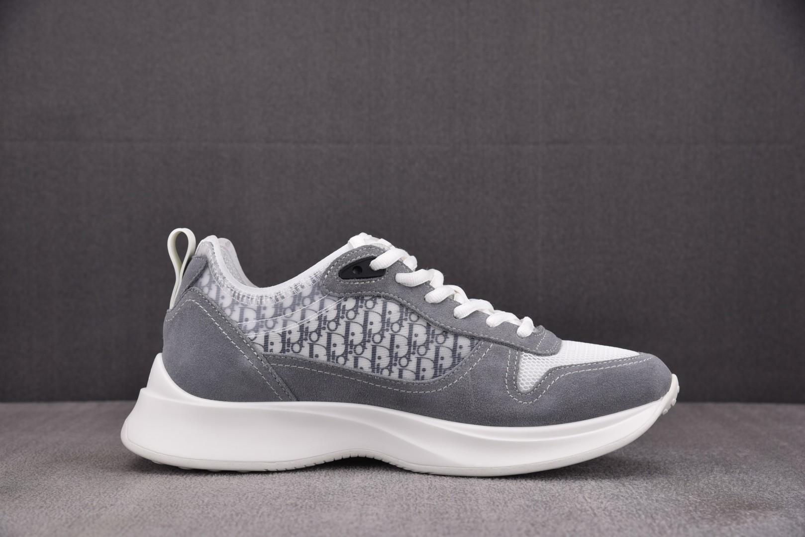 Dior 尺码40-46

纯原版出品-Dior B25 Runner White Grey 白灰 YZ