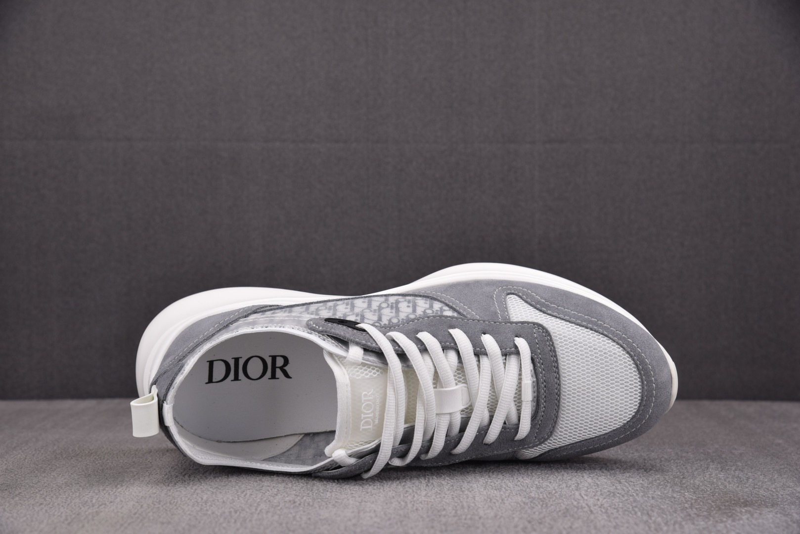 Dior 尺码40-46

纯原版出品-Dior B25 Runner White Grey 白灰 YZ