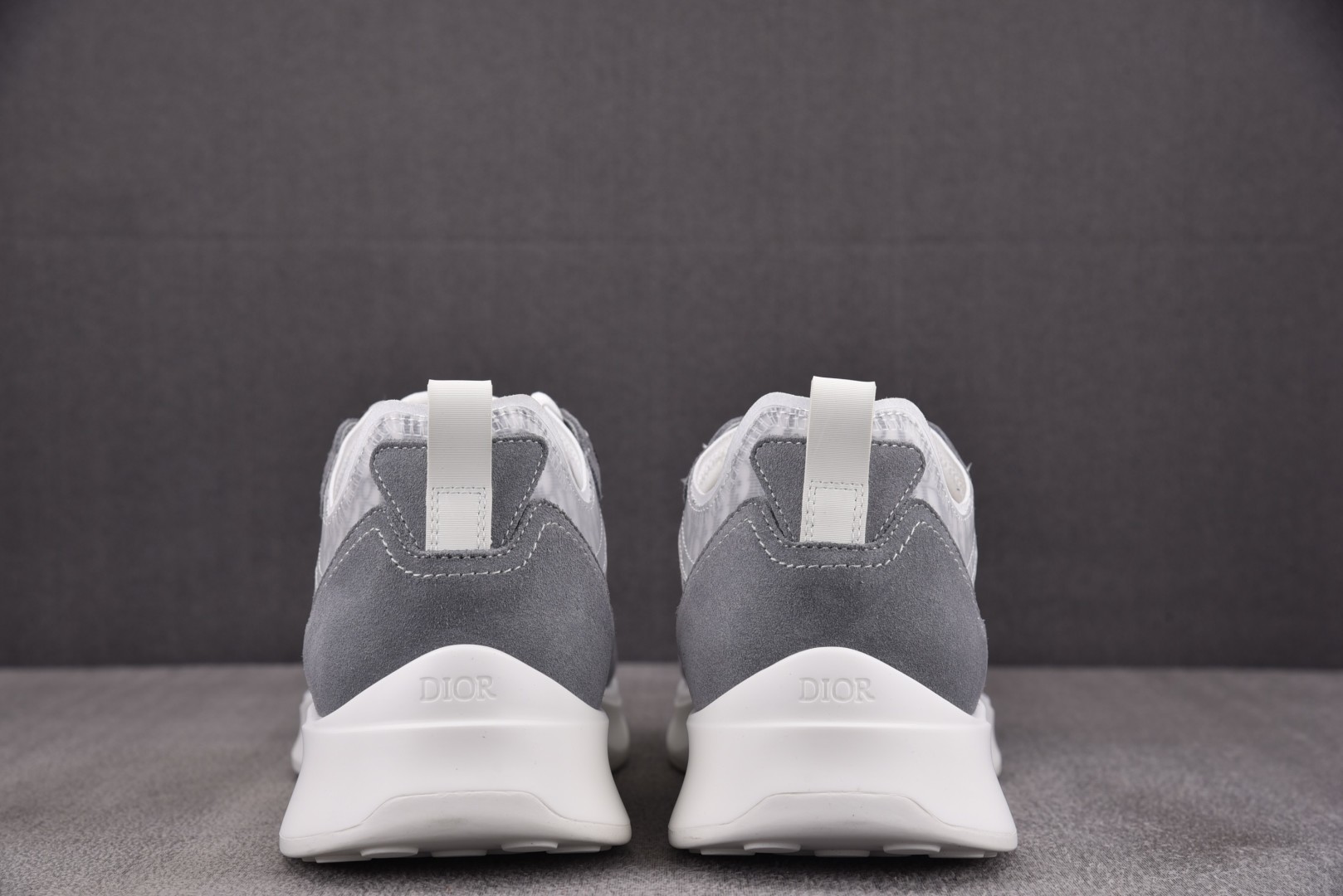 Dior 尺码40-46

纯原版出品-Dior B25 Runner White Grey 白灰 YZ