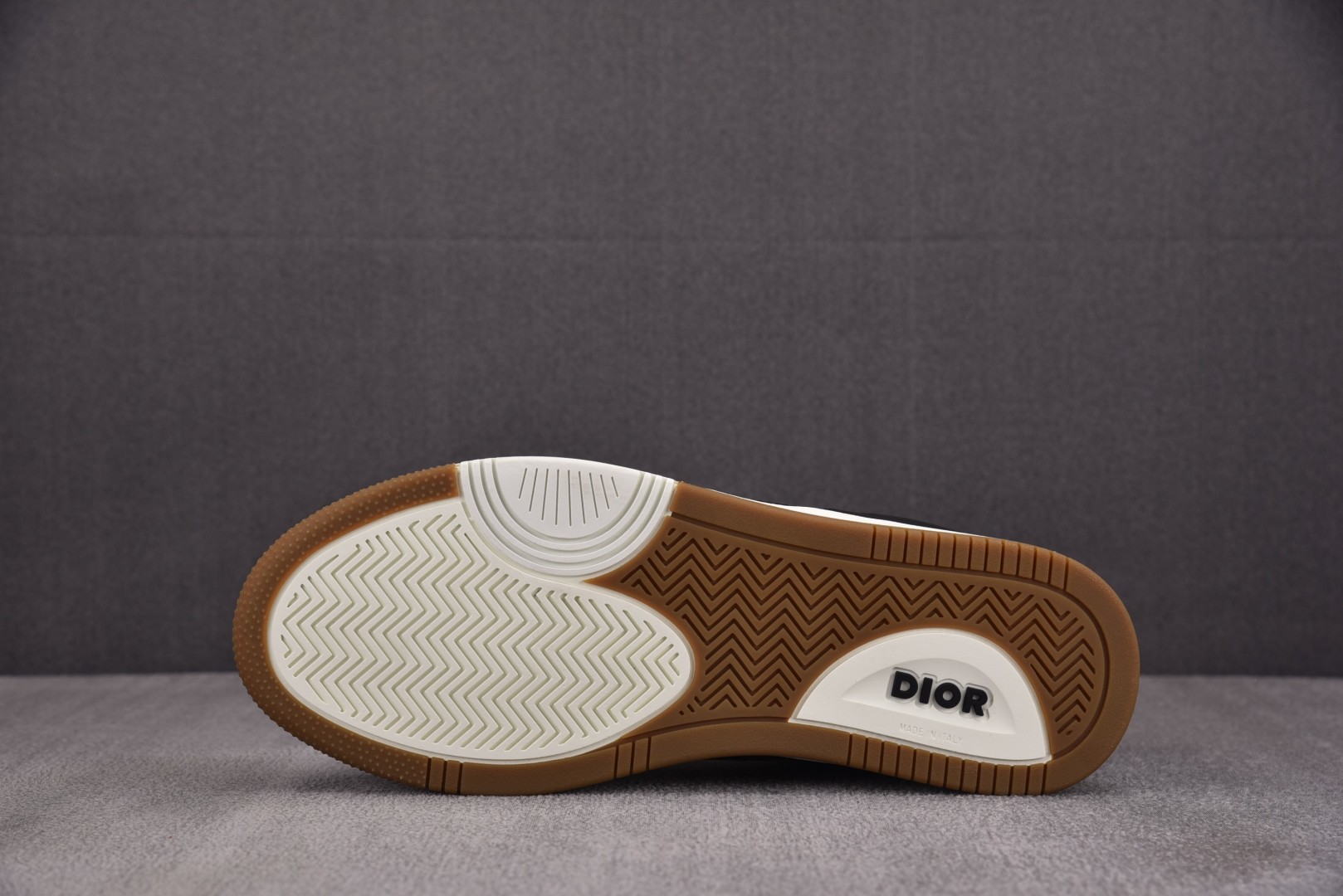 Dior 尺码38-46

纯原版出品-Dior B27 Low Black 黑色 YZ022
尺寸：3