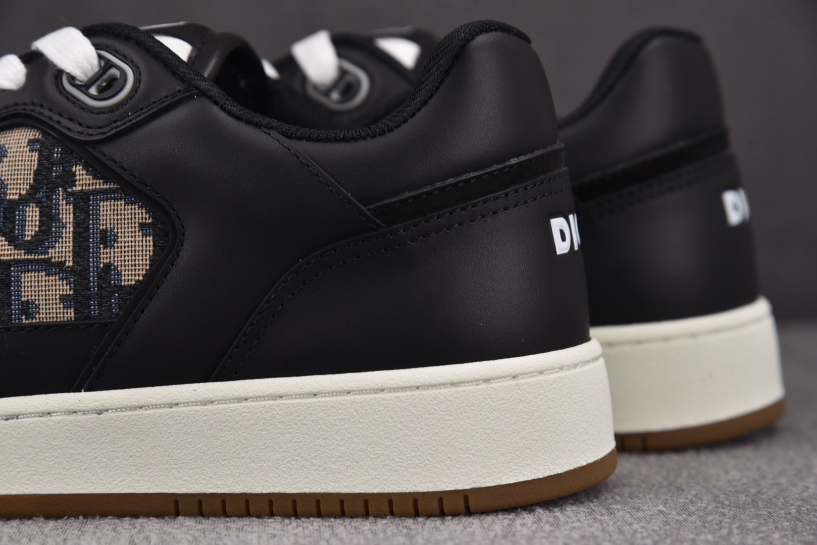 Dior 尺码38-46

纯原版出品-Dior B27 Low Black 黑色 YZ022
尺寸：3