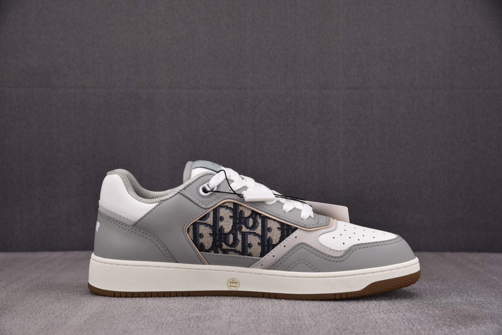 Dior 尺码38-46

纯原版出品-Dior B27 Low GrayWhit 灰白 YZ022
尺