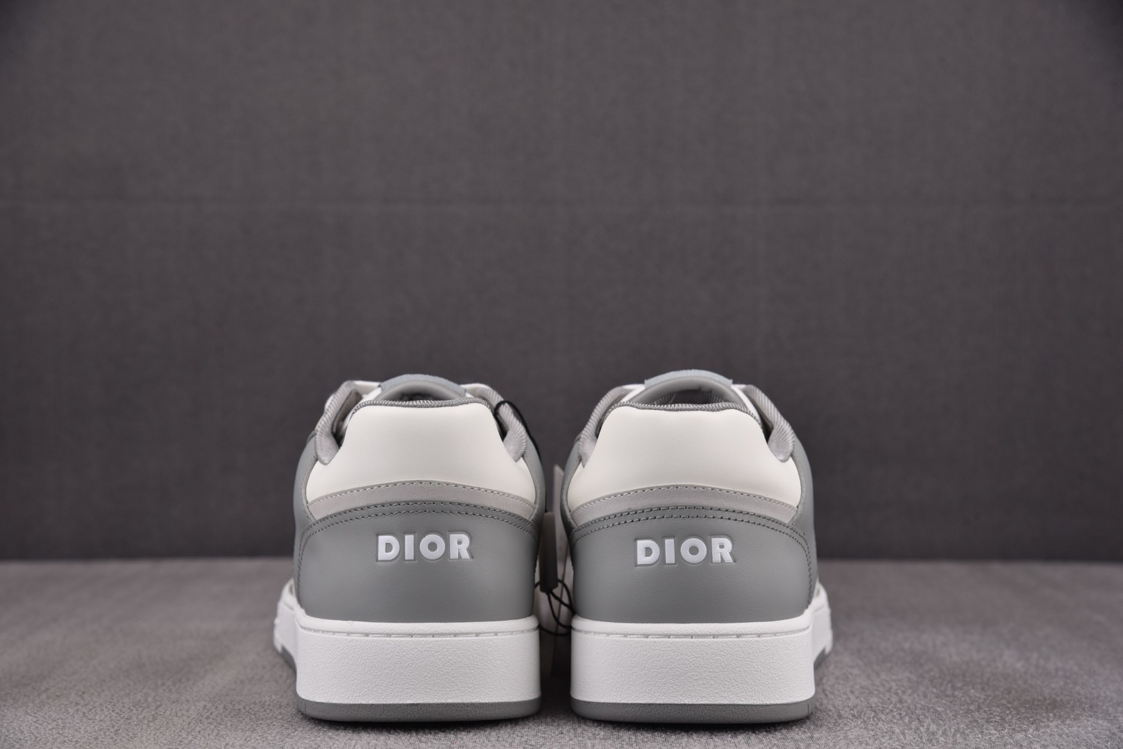 Dior 尺码38-46

纯原版出品-Dior B27 Low GreyWhite 灰白 YZ022
